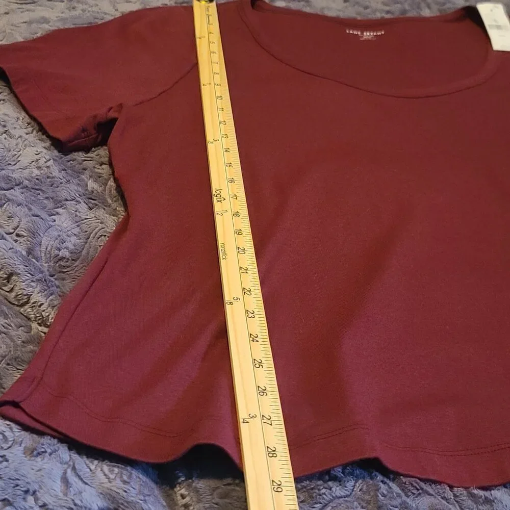 LANE BRYANT NWT Cotton Blend Wine/Burgundy Fitted Tee Plus Size 26/28 - Picture 6 of 11